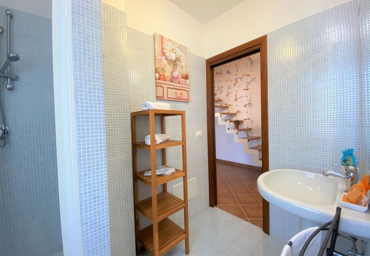 Villa in Sperlonga - Comfortable villa 200 meters from the sea