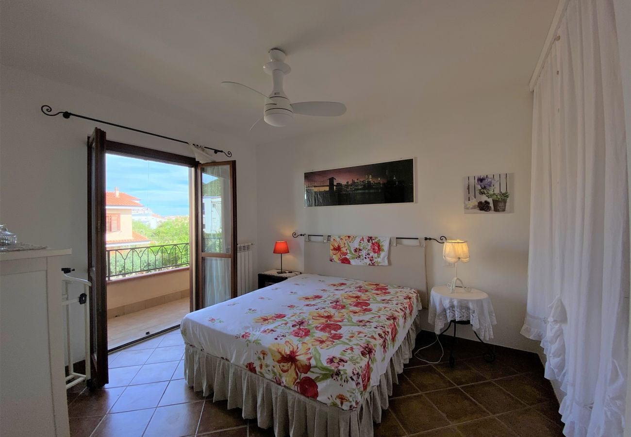 Villa in Sperlonga - Comfortable villa 200 meters from the sea