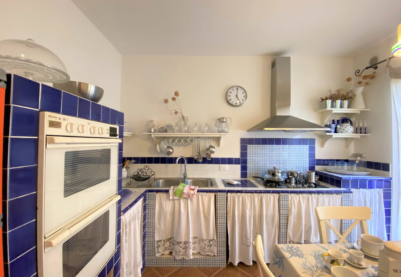 Villa in Sperlonga - Comfortable villa 200 meters from the sea