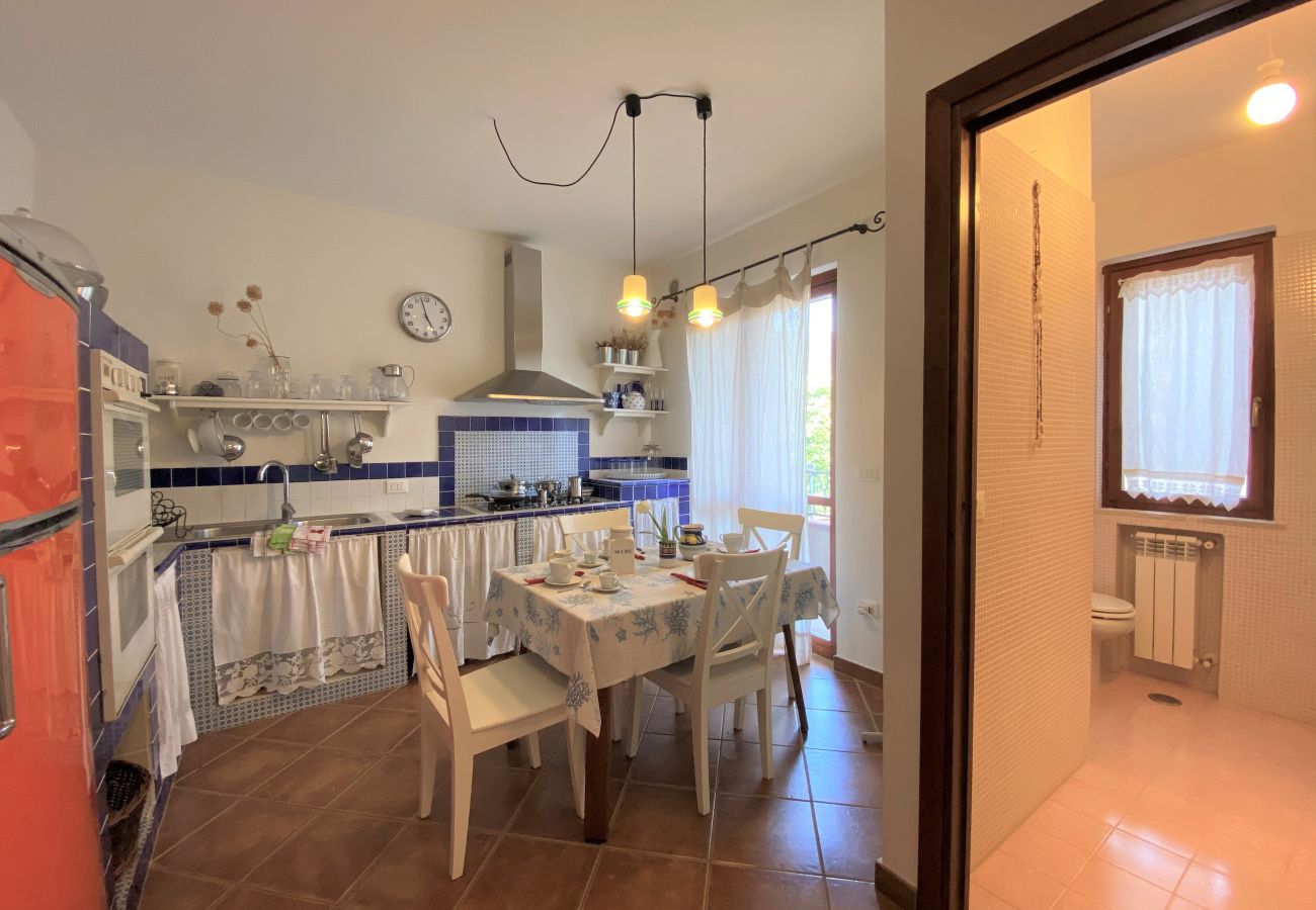 Villa in Sperlonga - Comfortable villa 200 meters from the sea