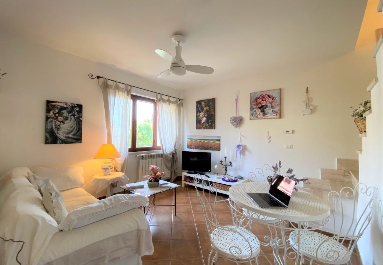 Villa in Sperlonga - Comfortable villa 200 meters from the sea