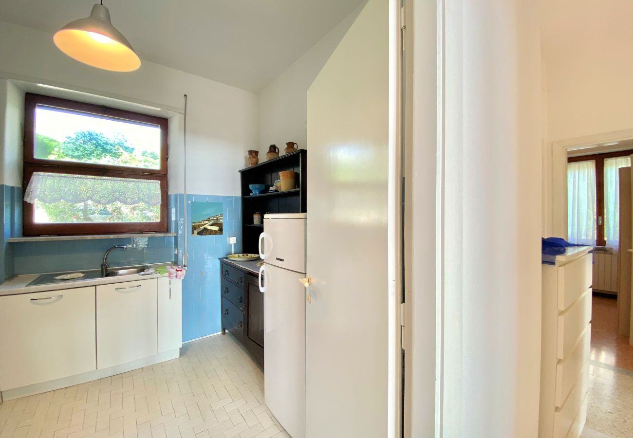 Apartment in Sperlonga - Panoramic Apartment with Parking Space in the Historic Center 
