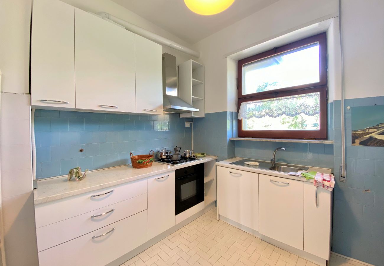 Apartment in Sperlonga - Panoramic Apartment with Parking Space in the Historic Center 