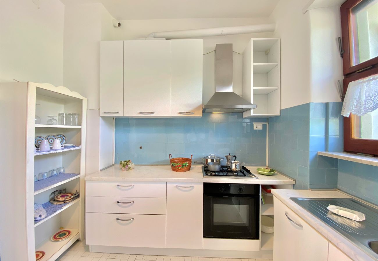 Apartment in Sperlonga - Panoramic Apartment with Parking Space in the Historic Center 