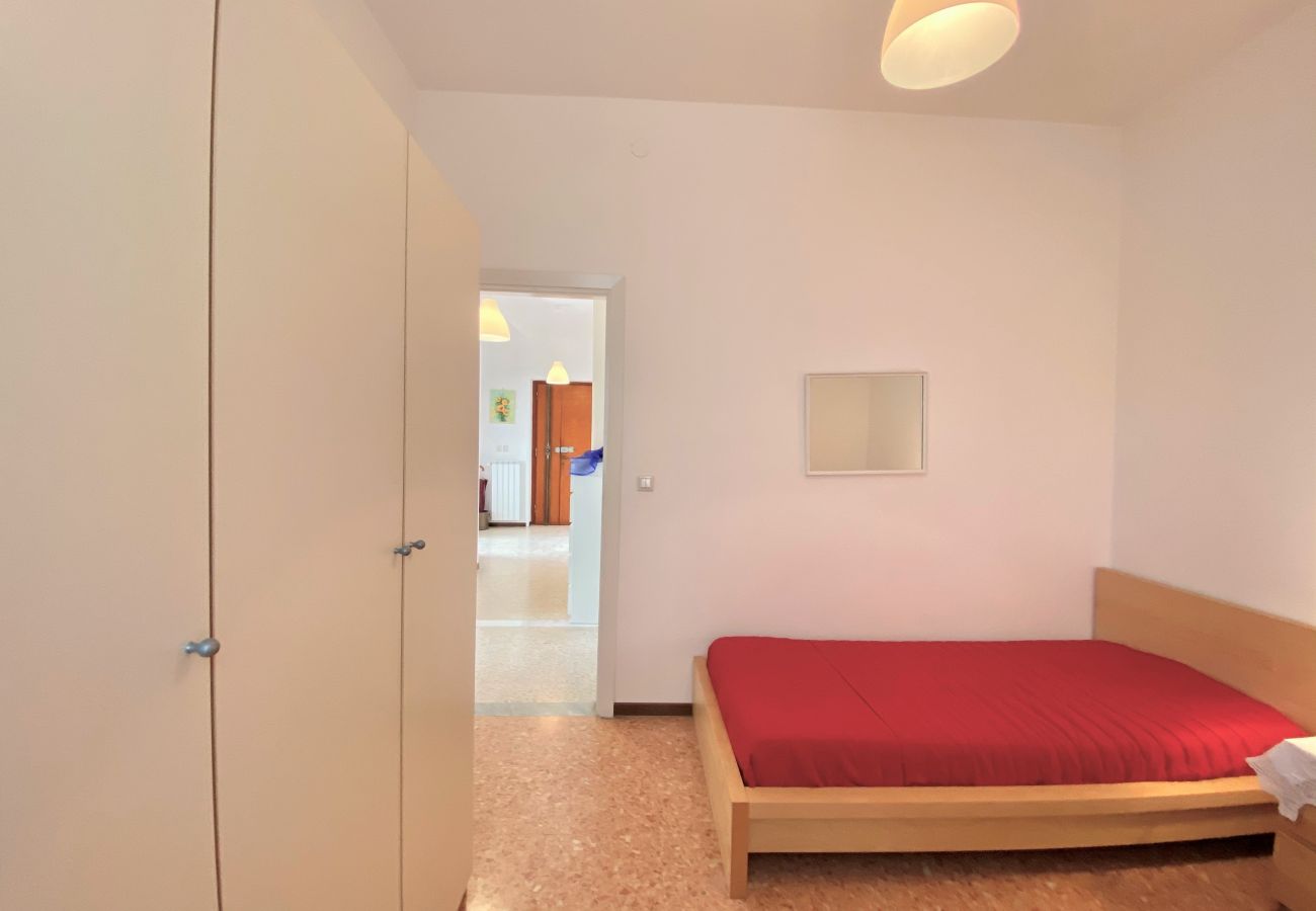 Apartment in Sperlonga - Panoramic Apartment with Parking Space in the Historic Center 