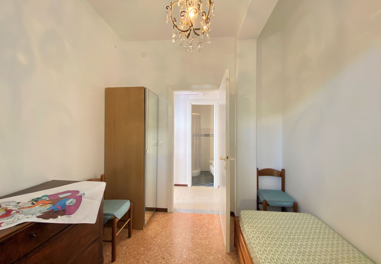 Apartment in Sperlonga - Panoramic Apartment with Parking Space in the Historic Center 