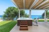 Villa in Noto - Sea front villa with Jacuzzi, Lido di Noto, Sicily