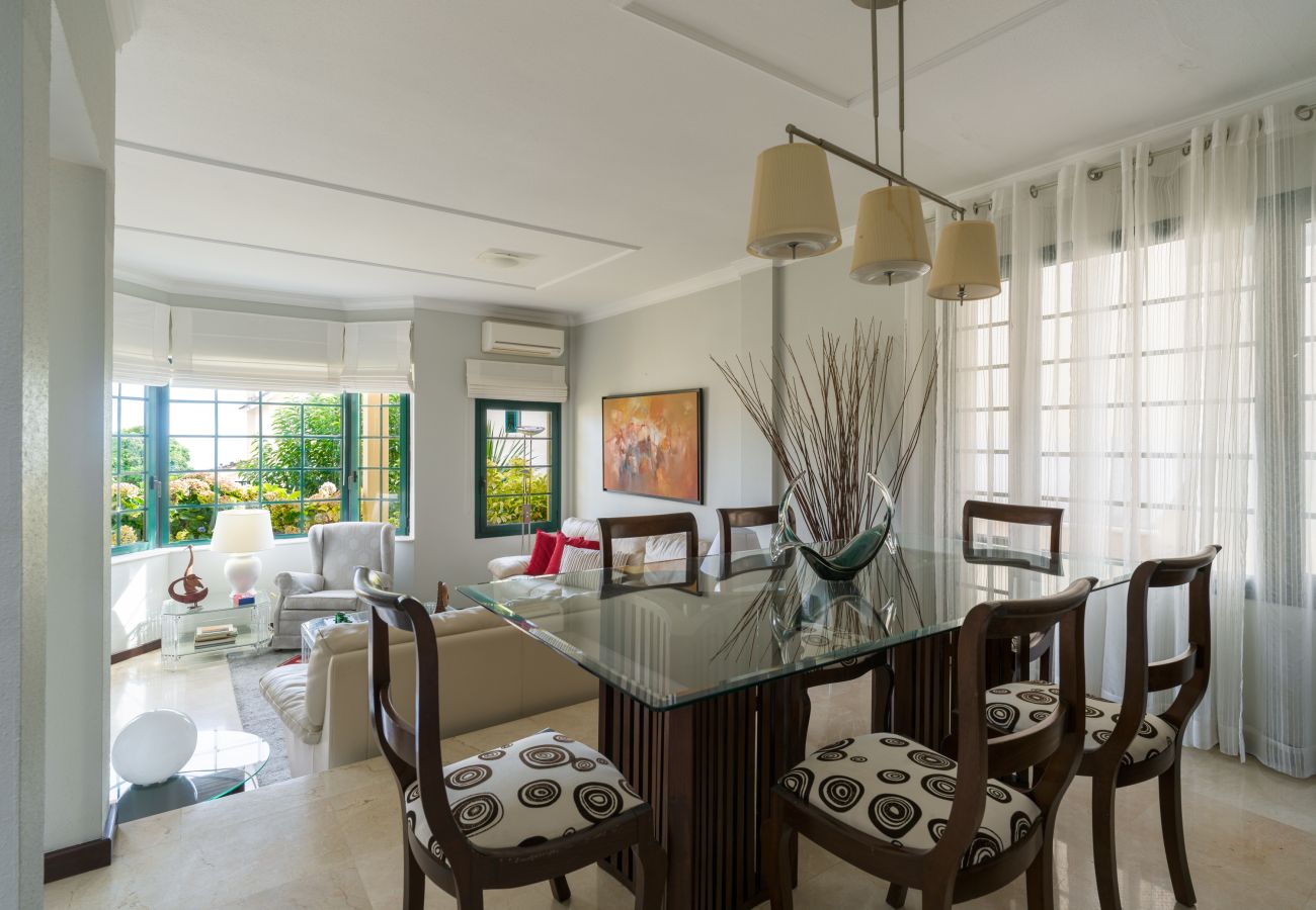 House in Santa Brígida - House with cozy garden BBQ 