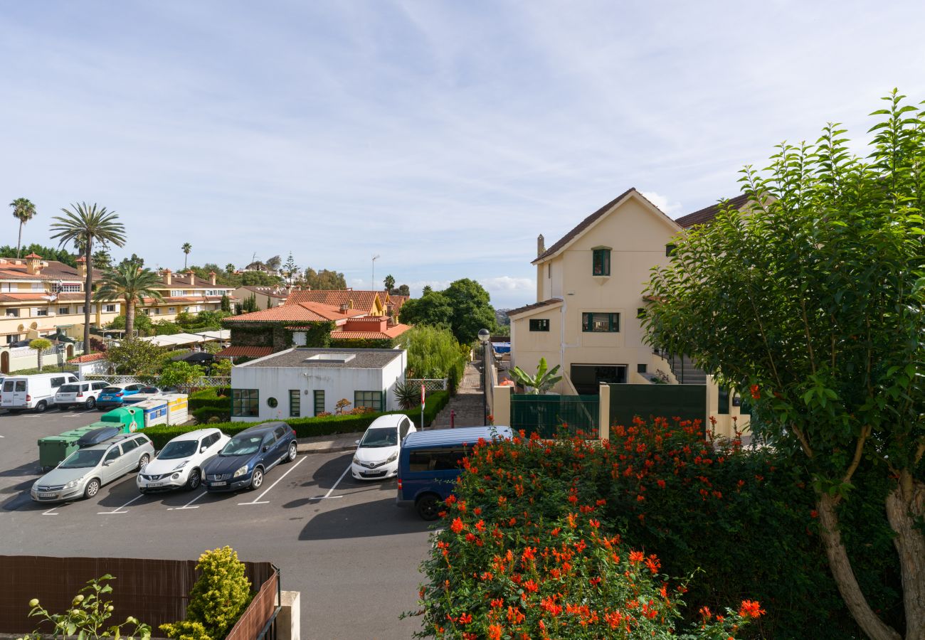 House in Santa Brígida - House with cozy garden BBQ 