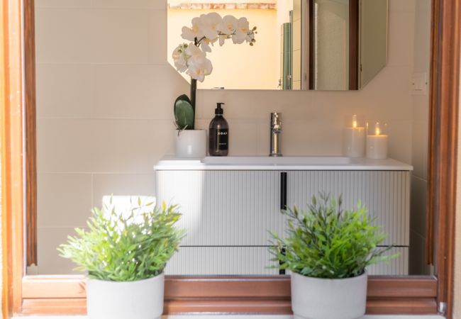 Apartment in Venezia - San Giacomo Dall'Orio Garden Apartment R&R Apartment in Venezia - San Giacomo Dall'Orio Garden Apartment R&R