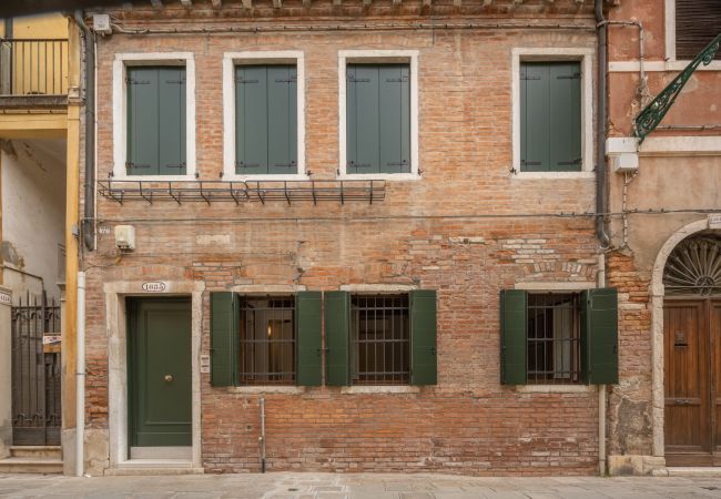 Apartment in Venezia - San Giacomo Dall'Orio Garden Apartment R&R Apartment in Venezia - San Giacomo Dall'Orio Garden Apartment R&R