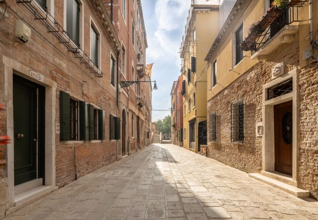 Apartment in Venezia - San Giacomo Dall'Orio Garden Apartment R&R Apartment in Venezia - San Giacomo Dall'Orio Garden Apartment R&R