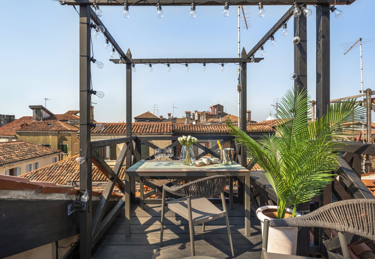 Apartment in Venice - San Marco Terrace View Apartment R&R