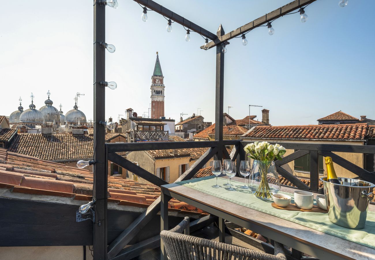 Apartment in Venice - San Marco Terrace View Apartment R&R