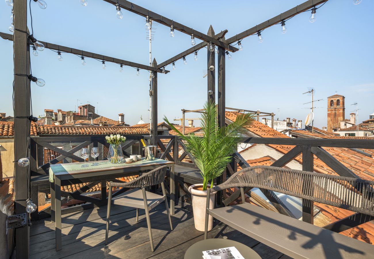 Apartment in Venice - San Marco Terrace View Apartment R&R