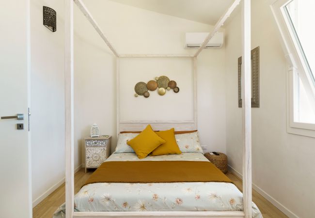 House in Siracusa - Sea front villa ,direct access to the rocky beach, Siracusa, Sicily House in Siracusa - Sea front villa ,direct access to the rocky beach, Siracusa, Sicily