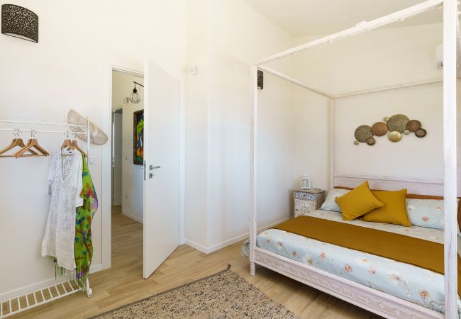 House in Siracusa - Sea front villa ,direct access to the rocky beach, Siracusa, Sicily House in Siracusa - Sea front villa ,direct access to the rocky beach, Siracusa, Sicily