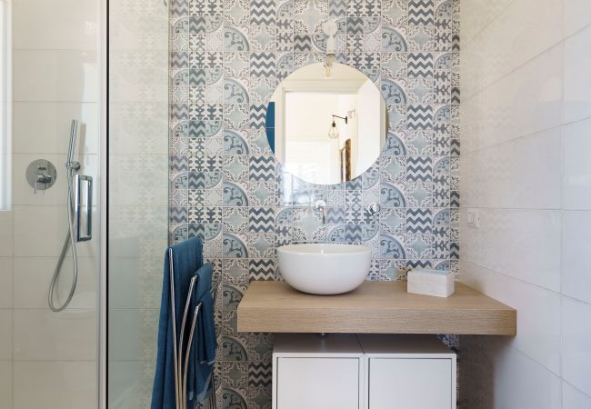 House in Siracusa - Sea front villa ,direct access to the rocky beach, Siracusa, Sicily House in Siracusa - Sea front villa ,direct access to the rocky beach, Siracusa, Sicily