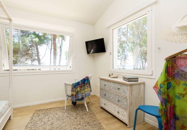 House in Siracusa - Sea front villa ,direct access to the rocky beach, Siracusa, Sicily House in Siracusa - Sea front villa ,direct access to the rocky beach, Siracusa, Sicily