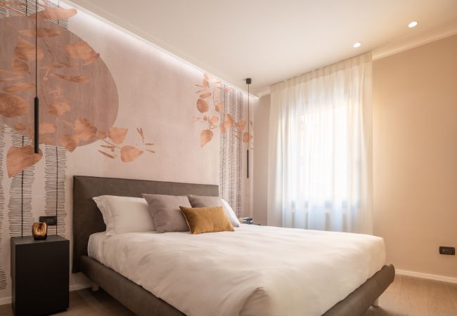 in Dorsoduro - Accademia Design Apartment with Balcony R&R 