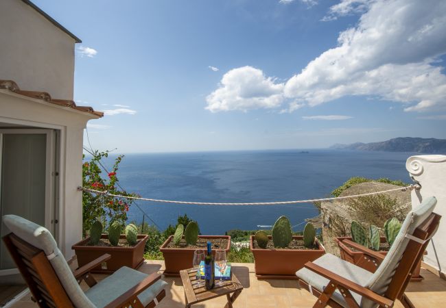 House in Praiano - Punta di Diamante - 200 Steps to Heaven House in Praiano - Punta di Diamante - 200 Steps to Heaven