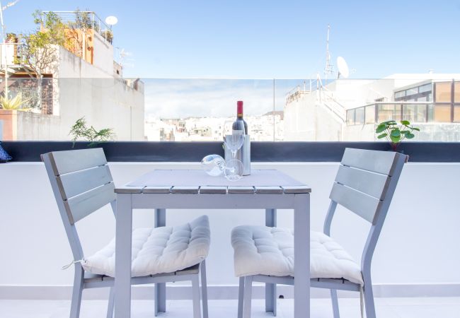  in Las Palmas de Gran Canaria - Mainstream home with balcony By Canariasgetaway