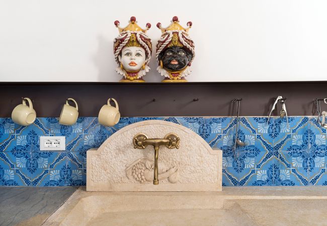 House in Buseto Palizzolo - Charming house with shared pool - Don Carlo House in Buseto Palizzolo - Charming house with shared pool - Don Carlo