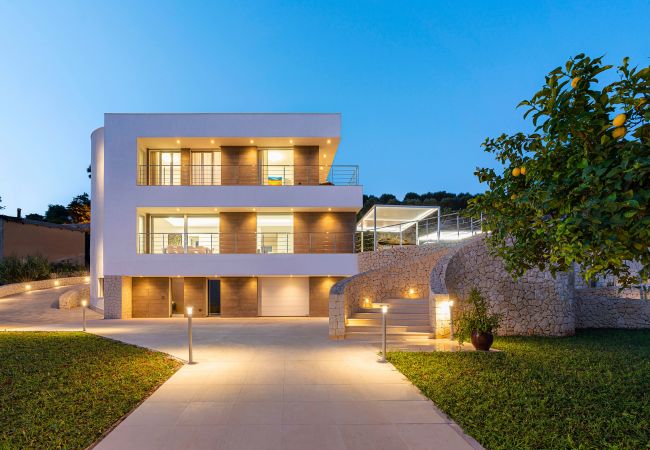 Villa in Siracusa - Luxury sea front villa with pool, Plemmirio, Syracuse Villa in Siracusa - Luxury sea front villa with pool, Plemmirio, Syracuse