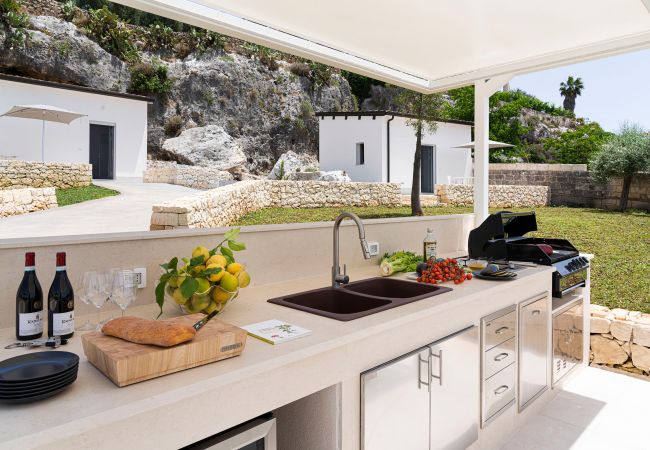 Villa in Siracusa - Luxury sea front villa with pool, Plemmirio, Syracuse Villa in Siracusa - Luxury sea front villa with pool, Plemmirio, Syracuse