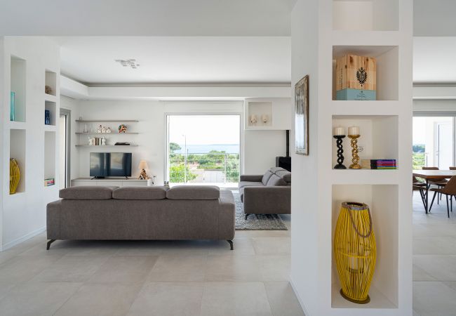 Villa in Siracusa - Luxury sea front villa with pool, Plemmirio, Syracuse Villa in Siracusa - Luxury sea front villa with pool, Plemmirio, Syracuse