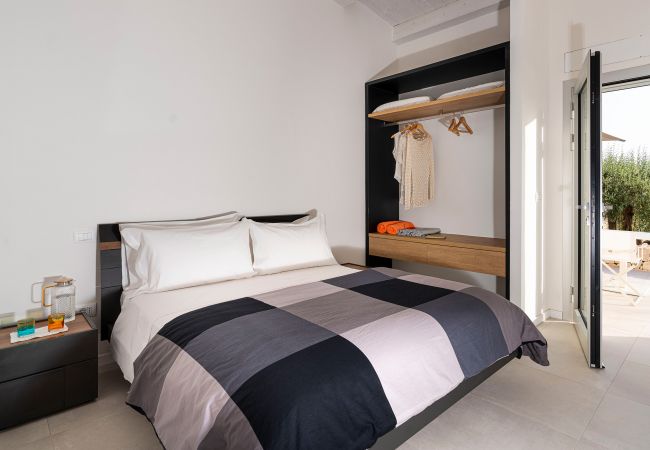 Villa in Siracusa - Luxury sea front villa with pool, Plemmirio, Syracuse Villa in Siracusa - Luxury sea front villa with pool, Plemmirio, Syracuse