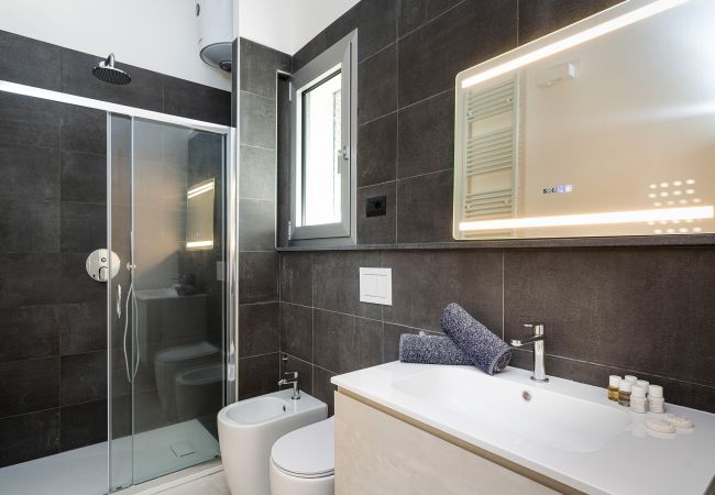 Villa in Siracusa - Luxury sea front villa with pool, Plemmirio, Syracuse Villa in Siracusa - Luxury sea front villa with pool, Plemmirio, Syracuse