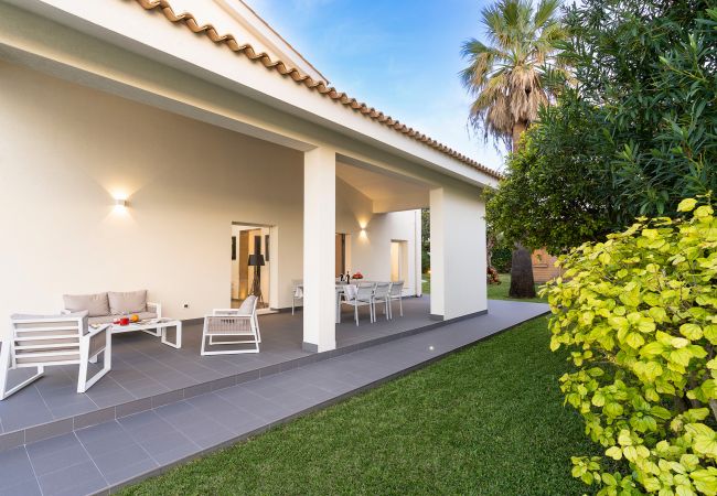 Villa in Siracusa - Luxury  villa with pool, Jacuzzi and direct access to the sea, Di Casa In SIcilia Villa in Siracusa - Luxury  villa with pool, Jacuzzi and direct access to the sea, Di Casa In SIcilia