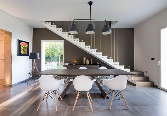 Villa in Siracusa - Luxury  villa with pool, Jacuzzi and direct access to the sea, Di Casa In SIcilia Villa in Siracusa - Luxury  villa with pool, Jacuzzi and direct access to the sea, Di Casa In SIcilia