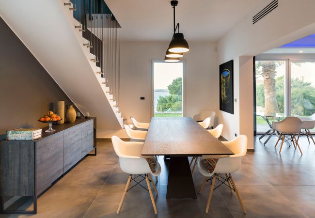 Villa in Siracusa - Luxury  villa with pool, Jacuzzi and direct access to the sea, Di Casa In SIcilia Villa in Siracusa - Luxury  villa with pool, Jacuzzi and direct access to the sea, Di Casa In SIcilia