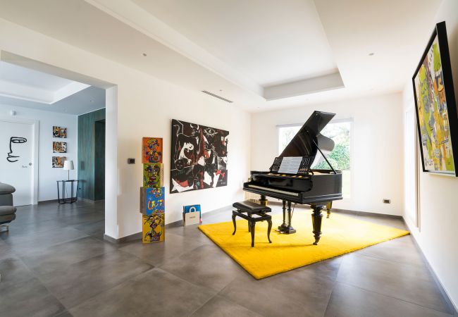 Villa in Siracusa - Luxury  villa with pool, Jacuzzi and direct access to the sea, Di Casa In SIcilia Villa in Siracusa - Luxury  villa with pool, Jacuzzi and direct access to the sea, Di Casa In SIcilia