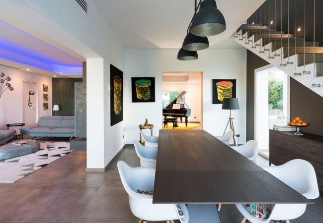 Villa in Siracusa - Luxury  villa with pool, Jacuzzi and direct access to the sea, Di Casa In SIcilia Villa in Siracusa - Luxury  villa with pool, Jacuzzi and direct access to the sea, Di Casa In SIcilia