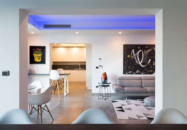 Villa in Siracusa - Luxury  villa with pool, Jacuzzi and direct access to the sea, Di Casa In SIcilia Villa in Siracusa - Luxury  villa with pool, Jacuzzi and direct access to the sea, Di Casa In SIcilia