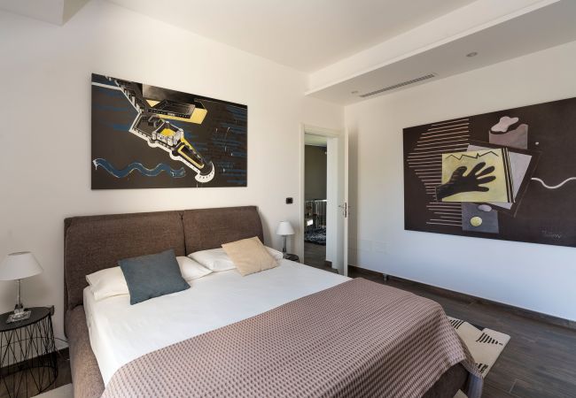 Villa in Siracusa - Luxury  villa with pool, Jacuzzi and direct access to the sea, Di Casa In SIcilia Villa in Siracusa - Luxury  villa with pool, Jacuzzi and direct access to the sea, Di Casa In SIcilia