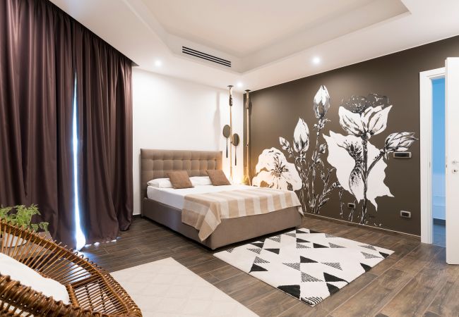 Villa in Siracusa - Luxury  villa with pool, Jacuzzi and direct access to the sea, Di Casa In SIcilia Villa in Siracusa - Luxury  villa with pool, Jacuzzi and direct access to the sea, Di Casa In SIcilia