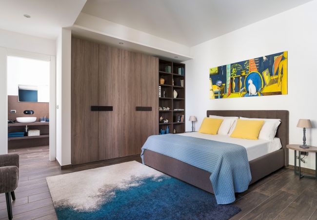 Villa in Siracusa - Luxury  villa with pool, Jacuzzi and direct access to the sea, Di Casa In SIcilia Villa in Siracusa - Luxury  villa with pool, Jacuzzi and direct access to the sea, Di Casa In SIcilia