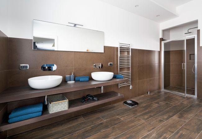 Villa in Siracusa - Luxury  villa with pool, Jacuzzi and direct access to the sea, Di Casa In SIcilia Villa in Siracusa - Luxury  villa with pool, Jacuzzi and direct access to the sea, Di Casa In SIcilia