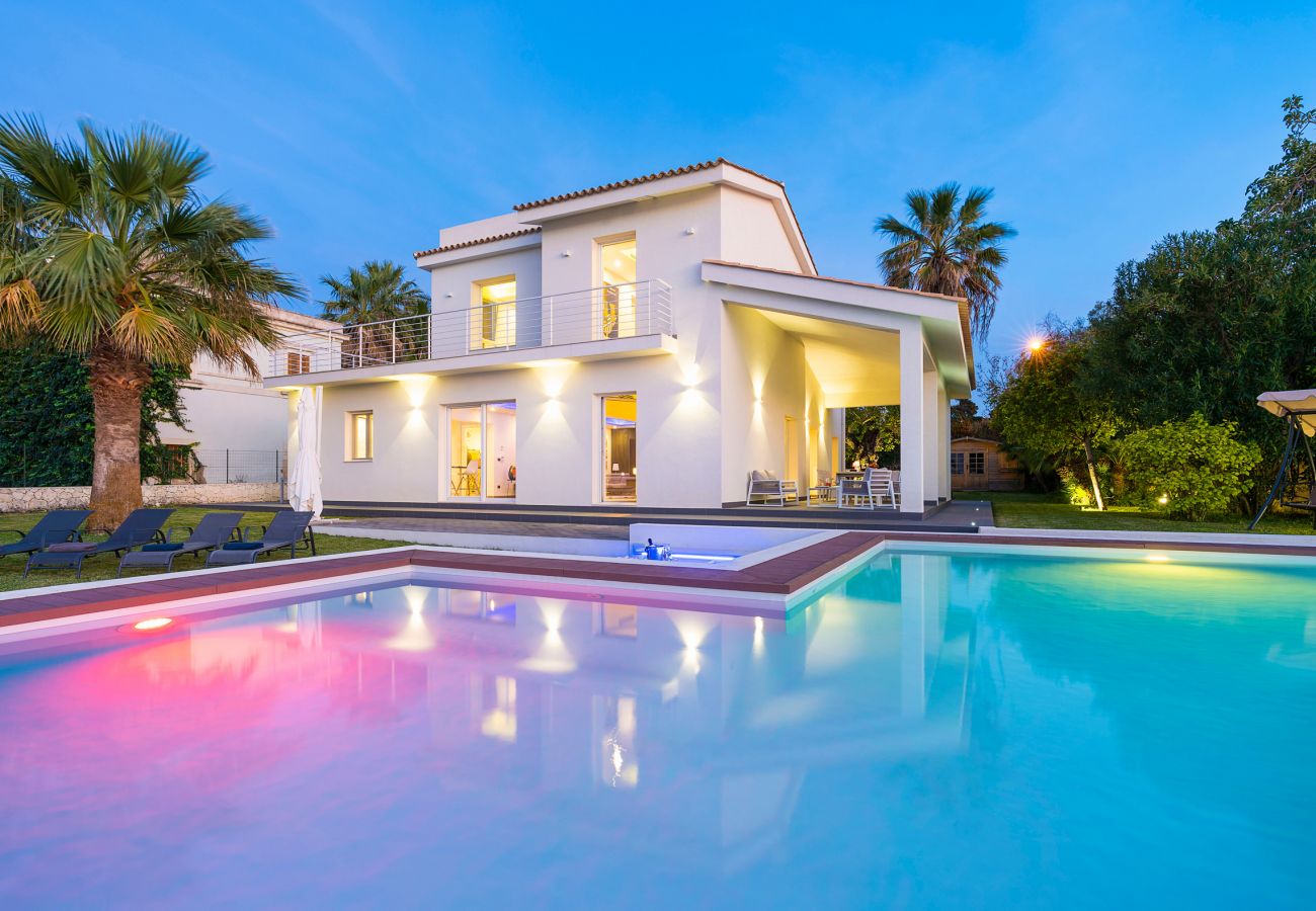 Villa in Syracuse - Luxury pool villa with direct access to the sea, Plemmirio, Syracuse