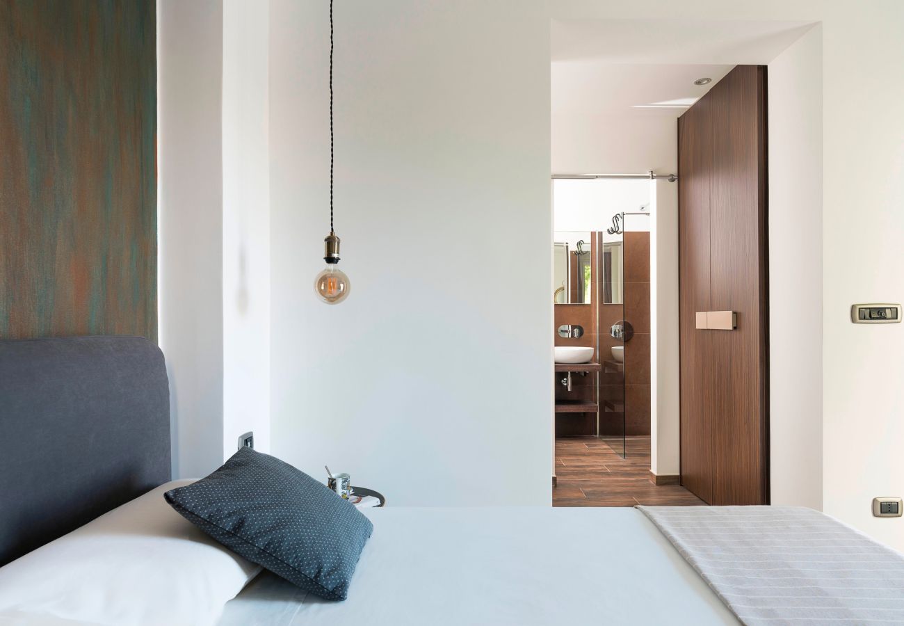 Villa in Syracuse - Luxury  villa with pool, Jacuzzi and direct access to the sea, Di Casa In Sicilia