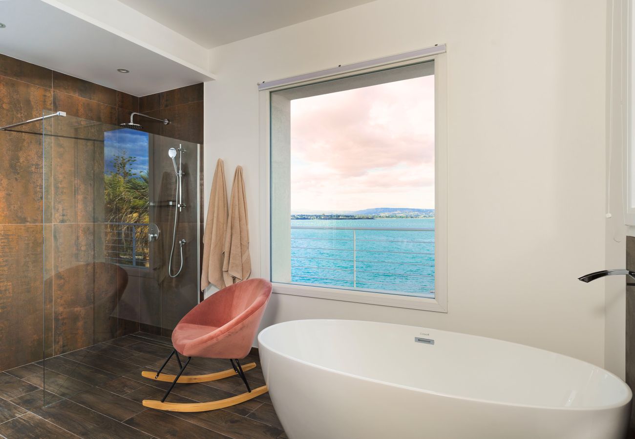 Villa in Syracuse - Luxury  villa with pool, Jacuzzi and direct access to the sea, Di Casa In Sicilia