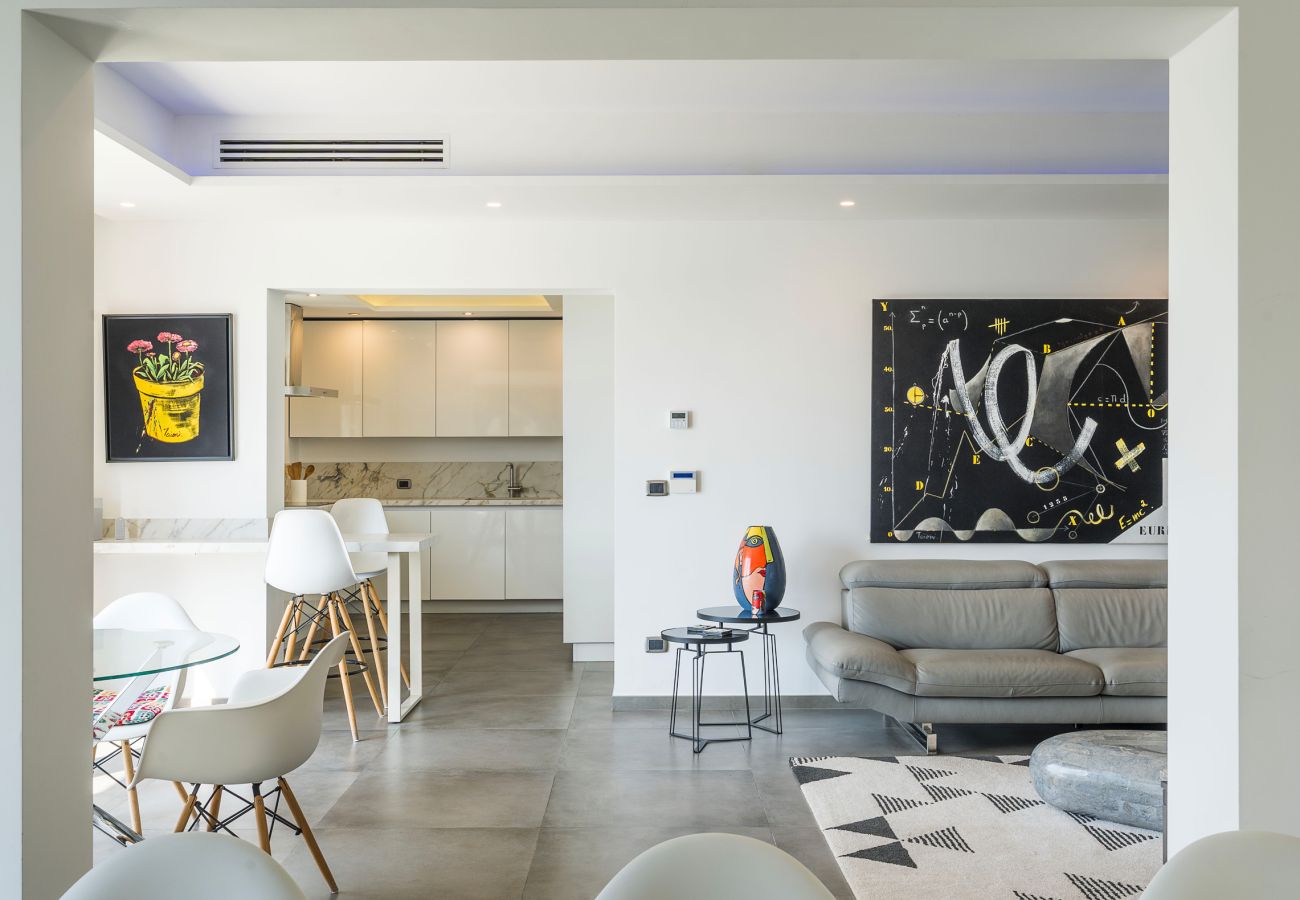 Villa in Syracuse - Luxury  villa with pool, Jacuzzi and direct access to the sea, Di Casa In Sicilia