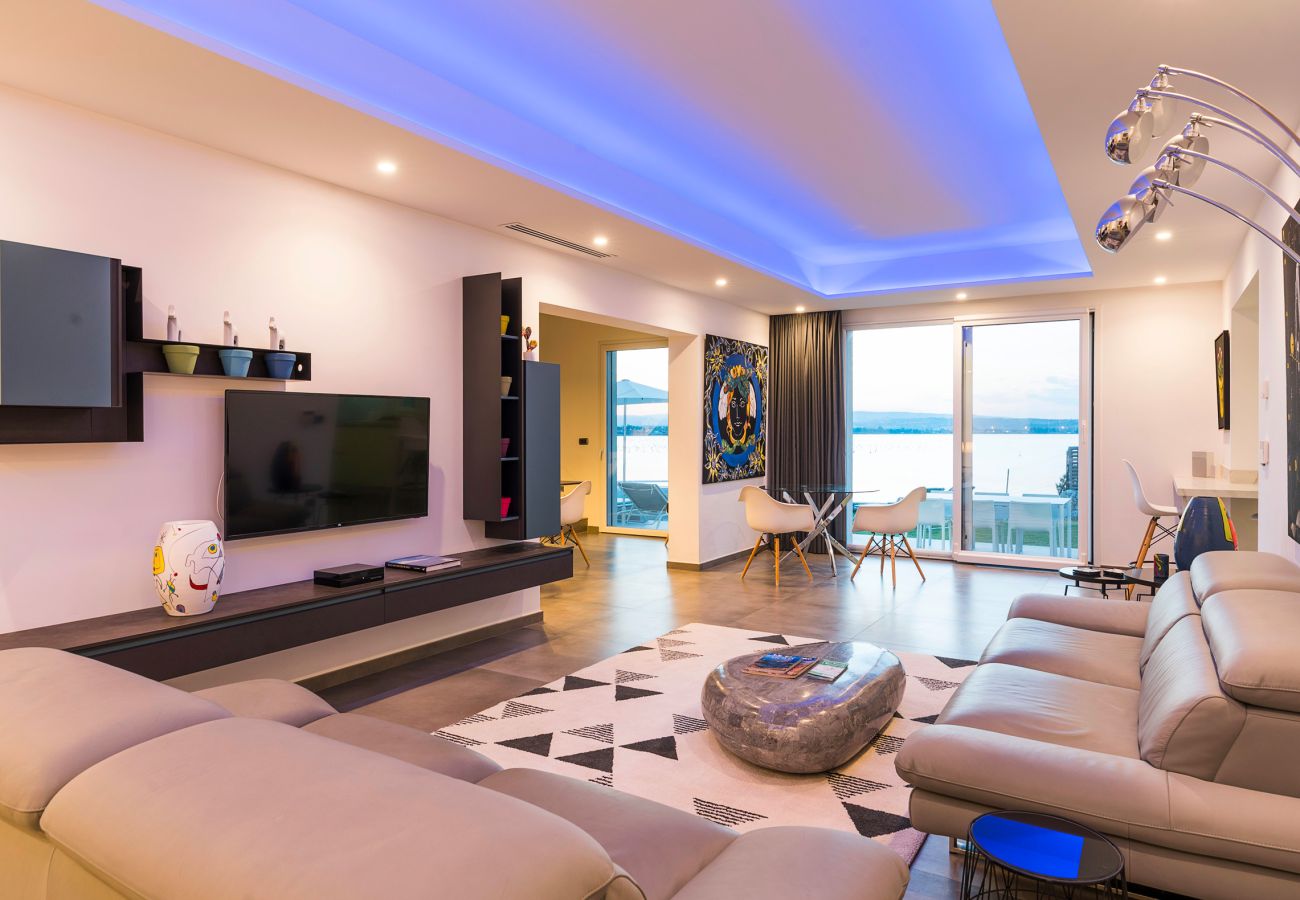 Villa in Syracuse - Luxury  villa with pool, Jacuzzi and direct access to the sea, Di Casa In Sicilia