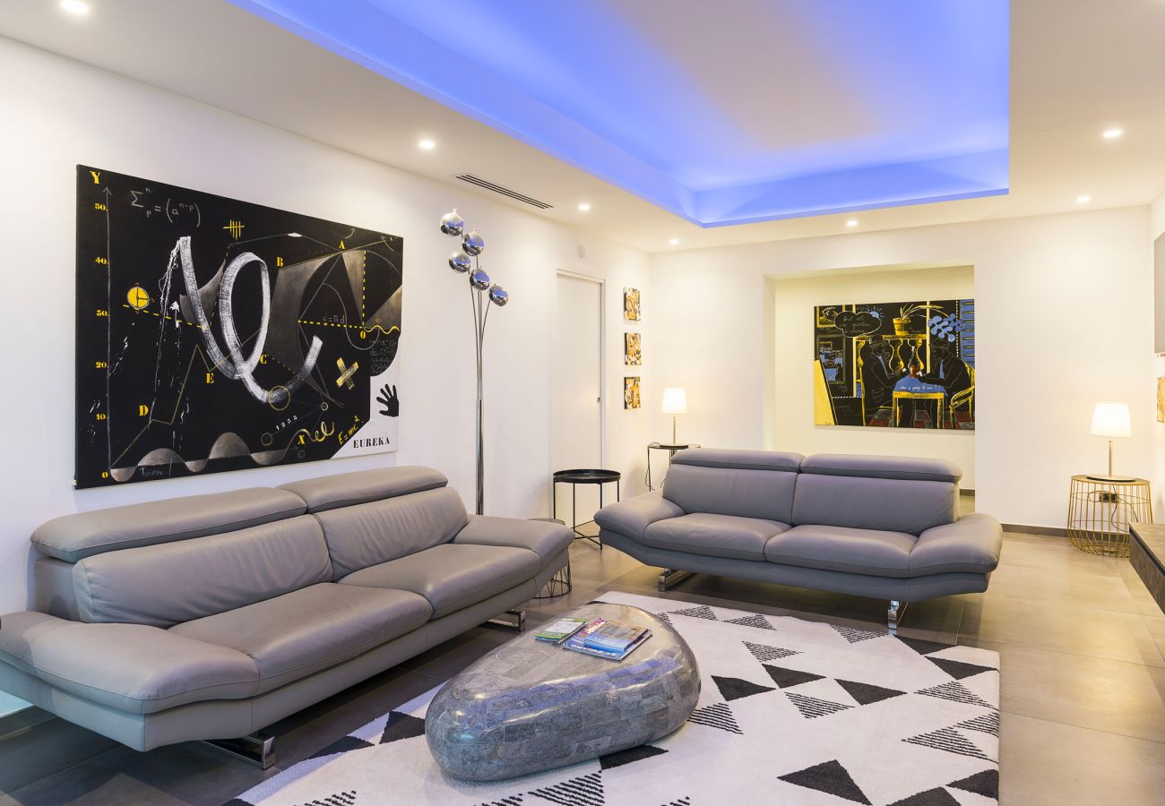 Villa in Syracuse - Luxury  villa with pool, Jacuzzi and direct access to the sea, Di Casa In Sicilia