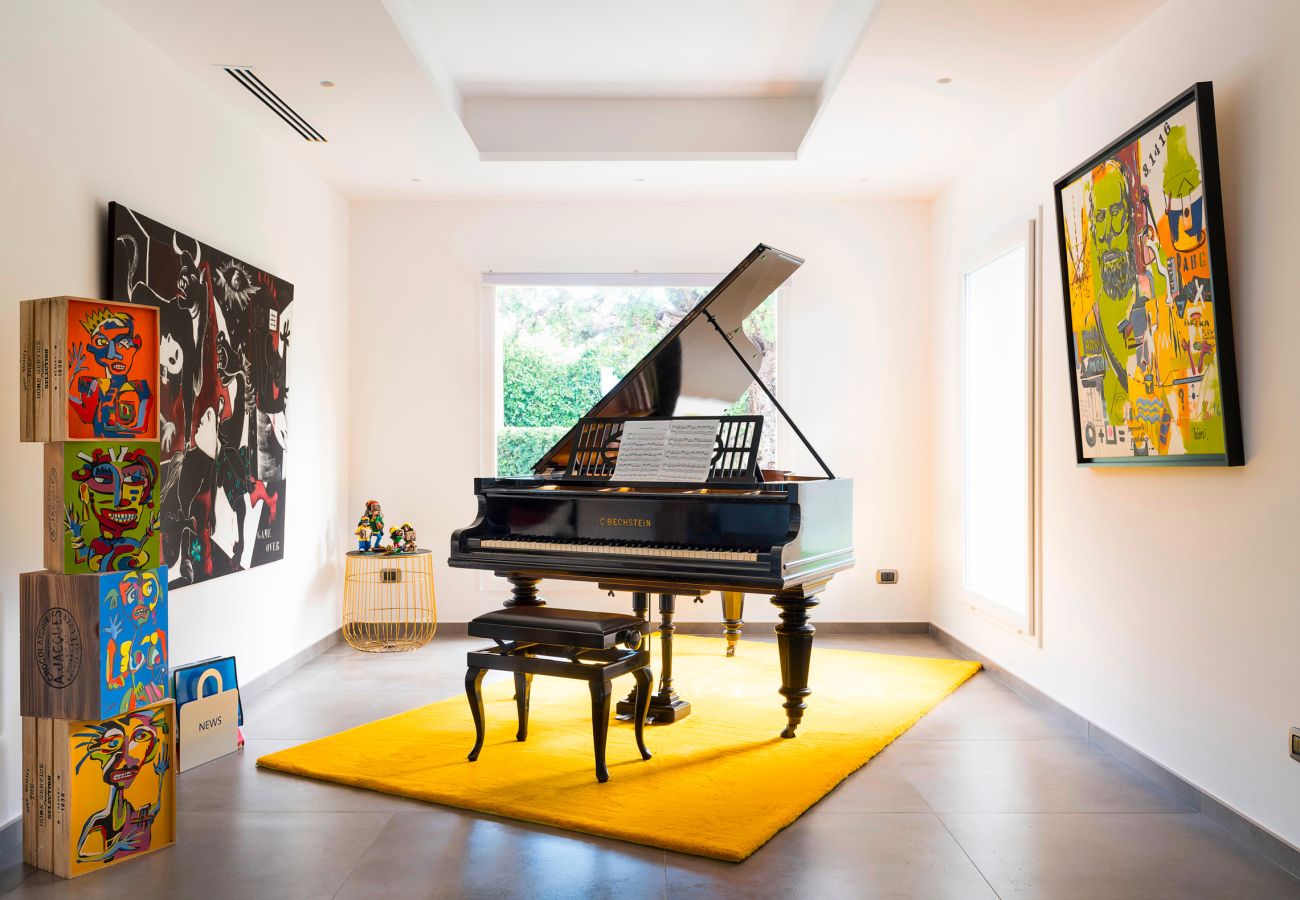 Villa in Syracuse - Luxury  villa with pool, Jacuzzi and direct access to the sea, Di Casa In Sicilia