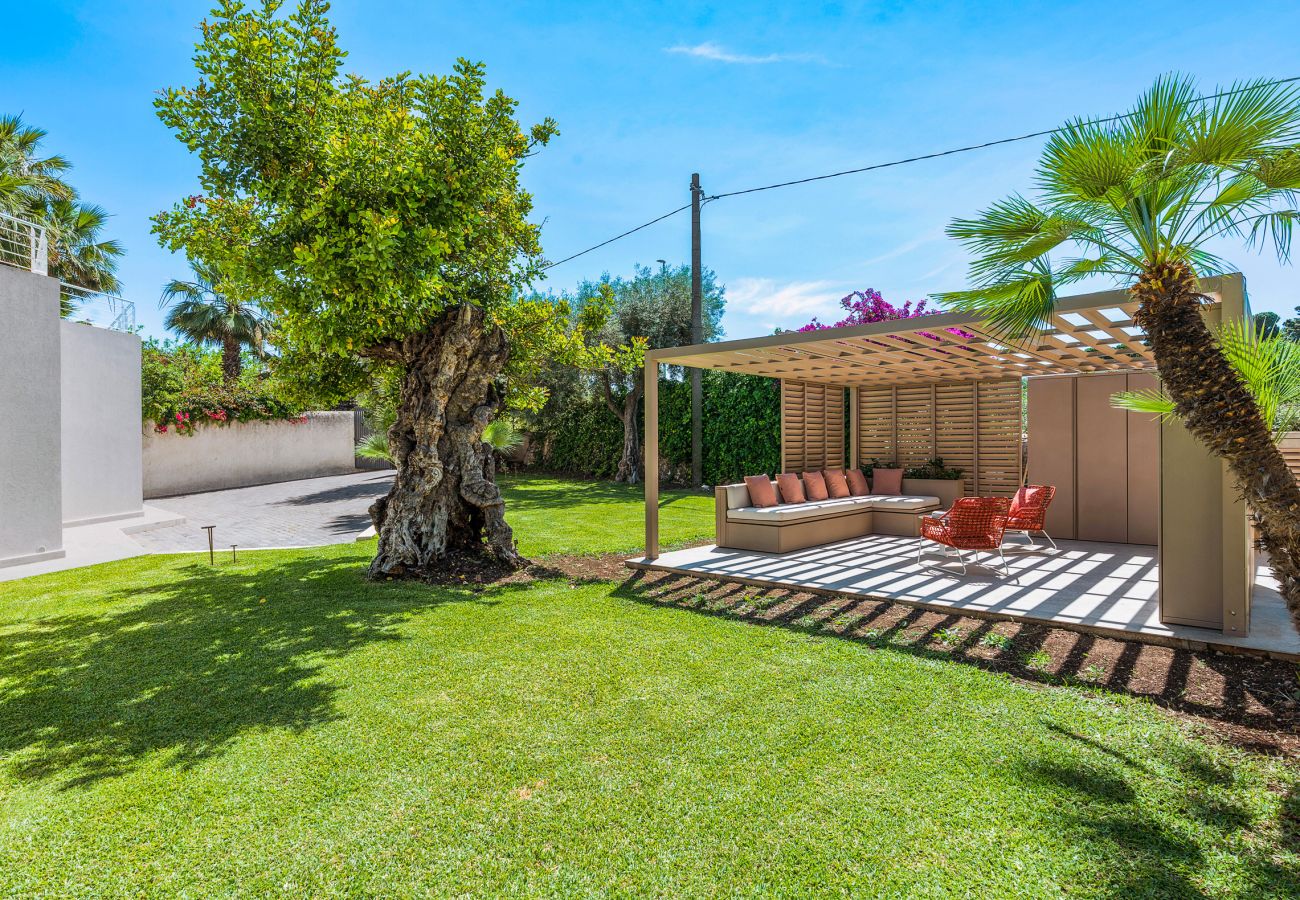 Villa in Syracuse - Luxury  villa with pool, Jacuzzi and direct access to the sea, Di Casa In Sicilia